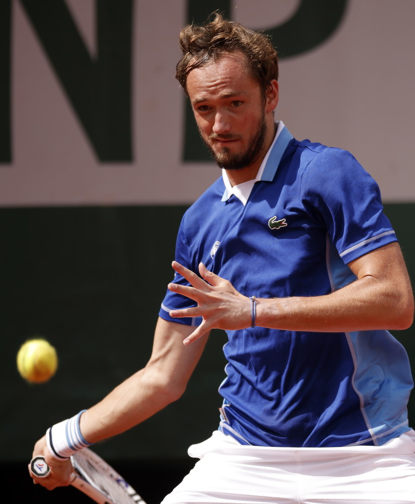 受到传统文 受到传统文