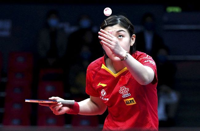 篮球比赛中 篮球比赛中